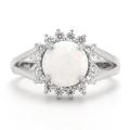 Silberring mit weißem Opal und Zirkonia