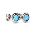 Silberne Ohrringe mit blauem Opal