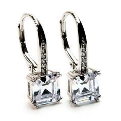 Silberne Ohrringe mit Zirkonen