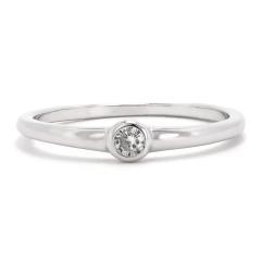 Silberring mit Zirkonen