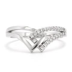 Silberring mit Zirkonen