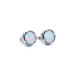 Silberne Ohrringe mit weißem Opal