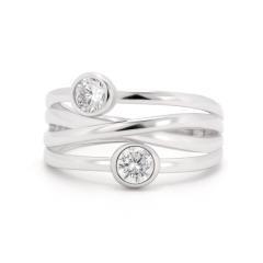 Silberring mit Zirkonen