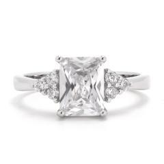 Silberring mit Zirkonen